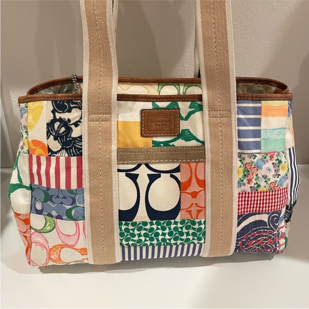 Coach Hampton 2006 Patchwork Canvas Tote in Multicolor with Tan Straps Vintage - Picture 2 of 15